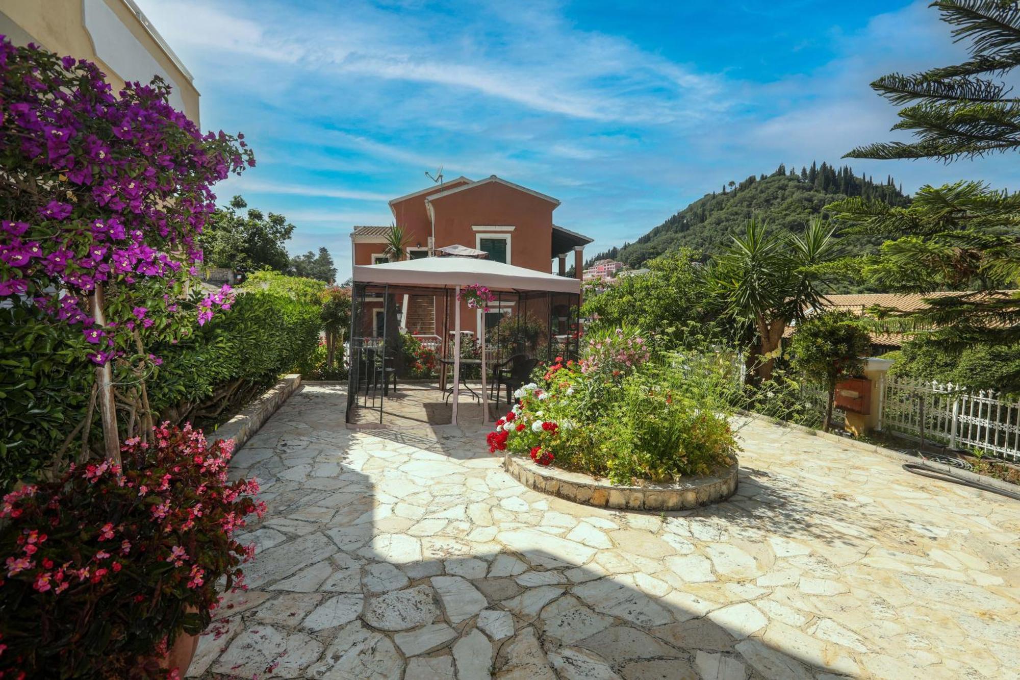 Marina Apartments, Agios Gordios  Exterior photo