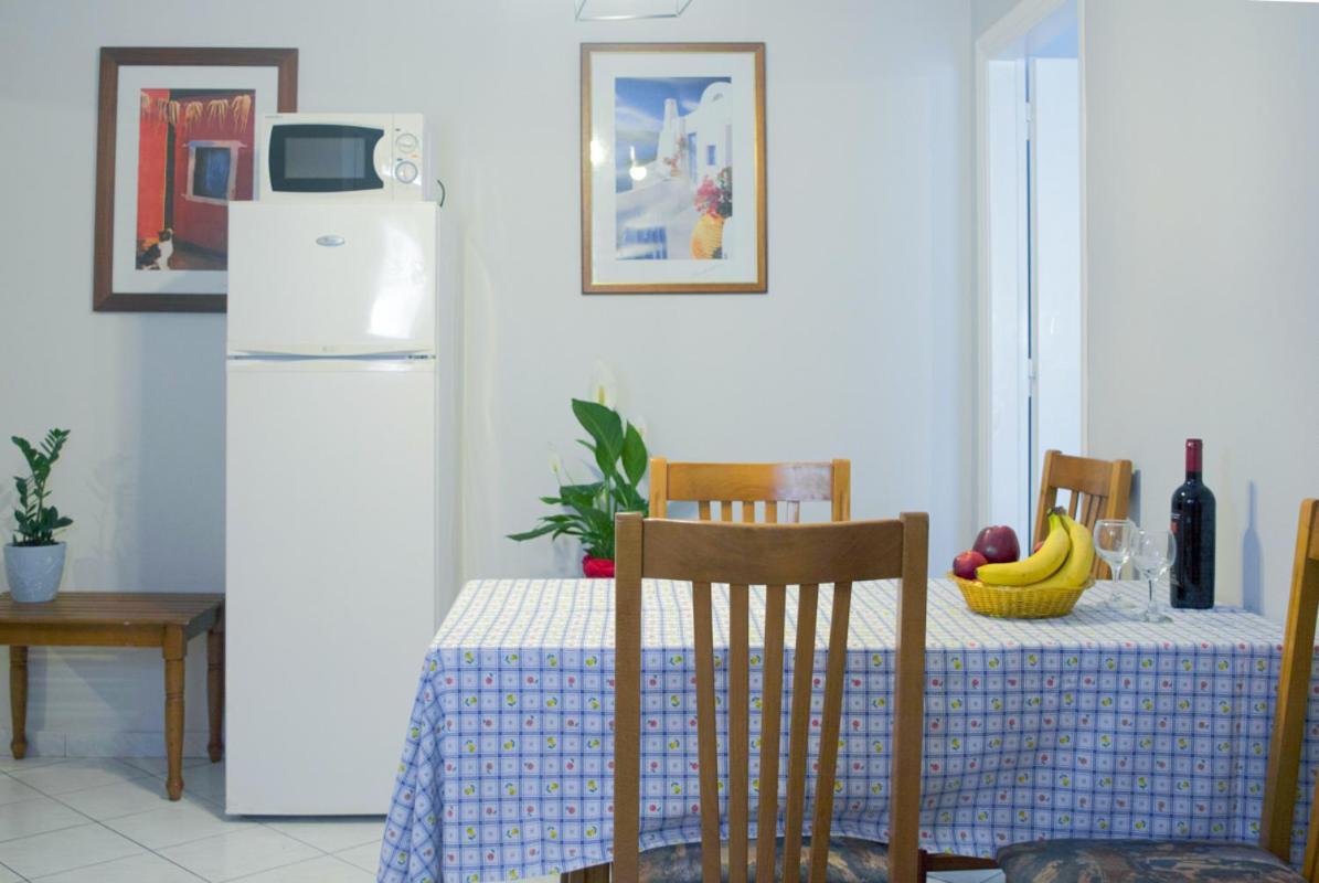 Marina Apartments, Agios Gordios  Exterior photo