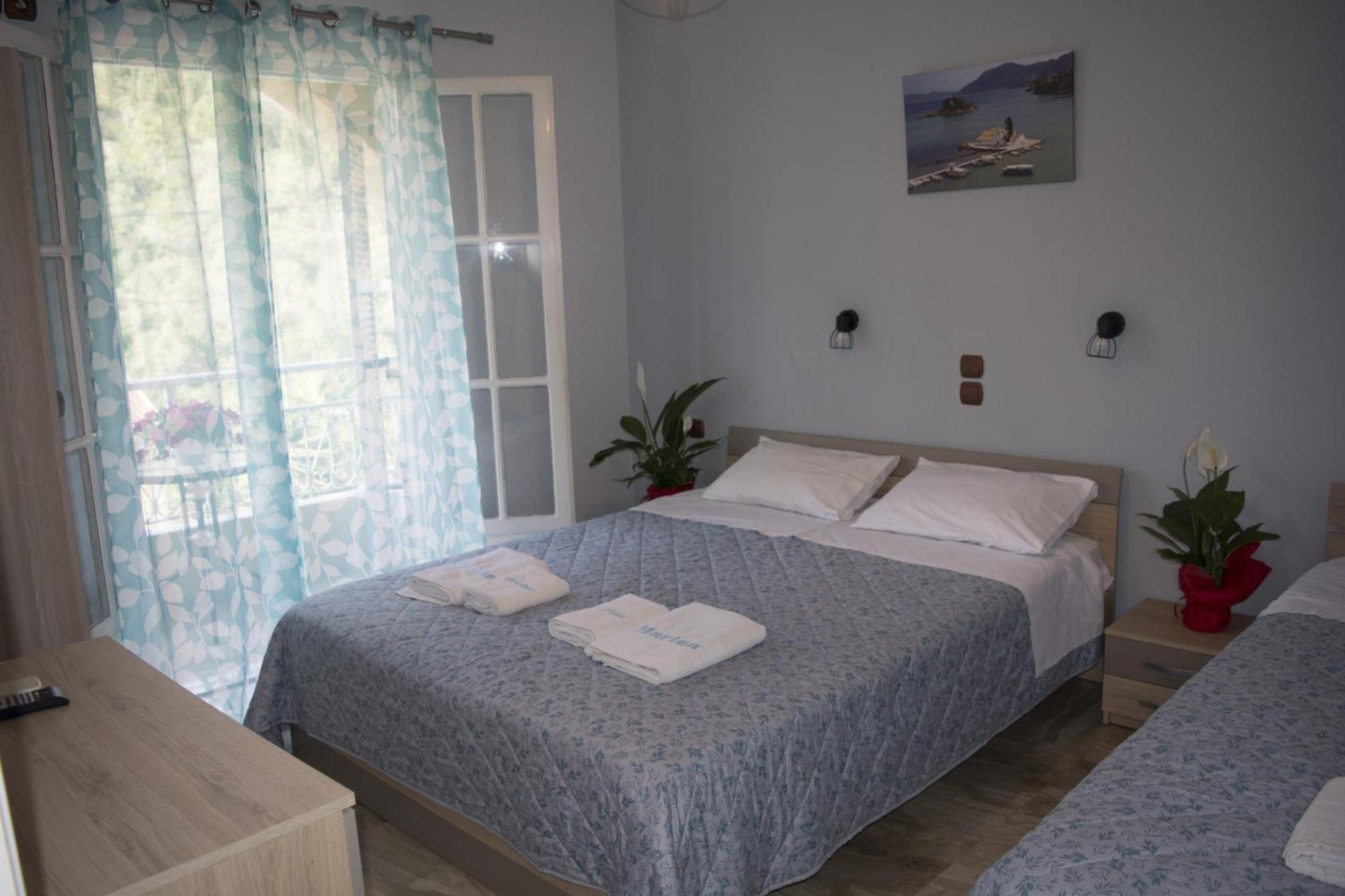 Marina Apartments, Agios Gordios  Exterior photo