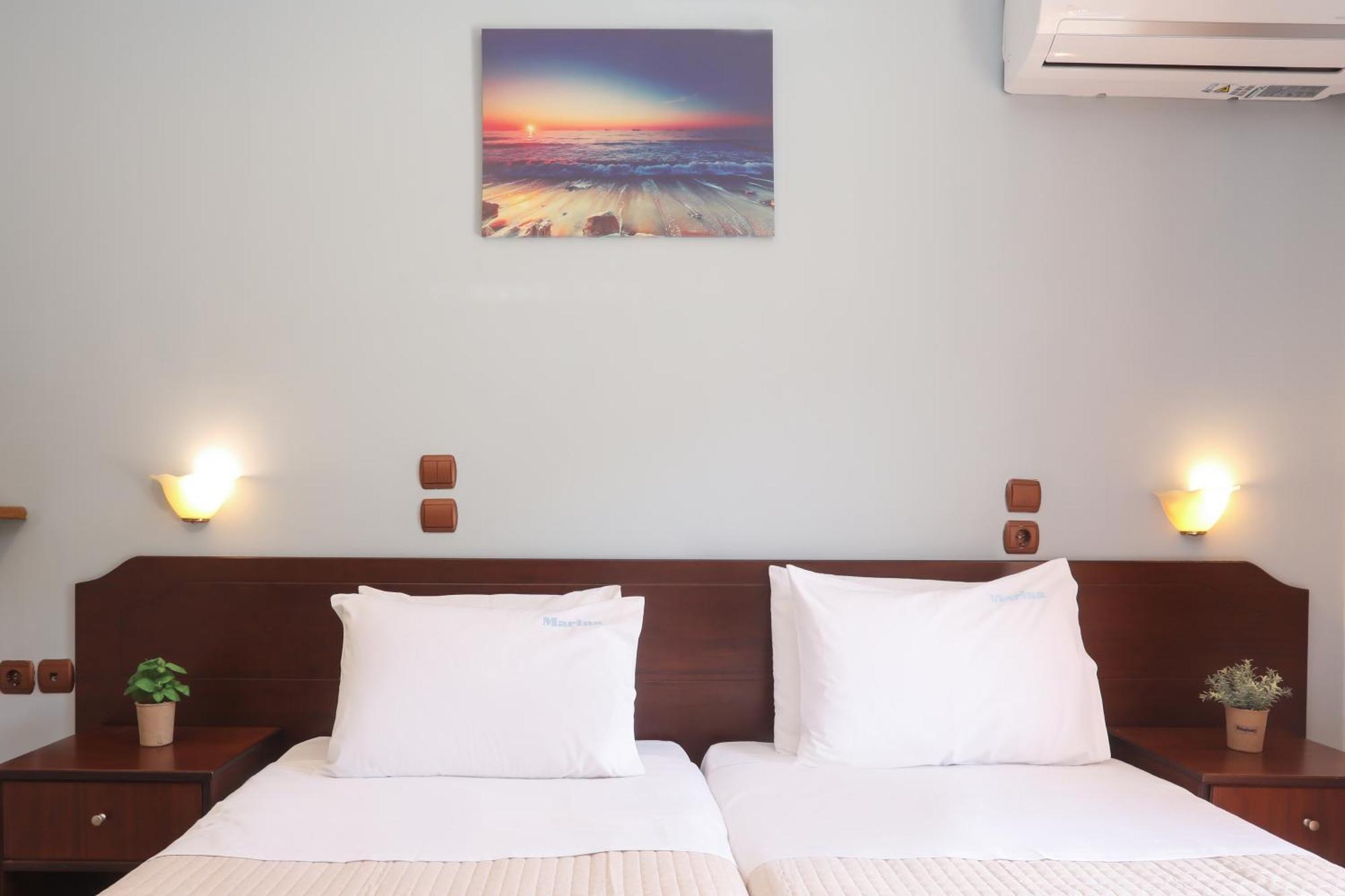 Marina Apartments, Agios Gordios  Exterior photo